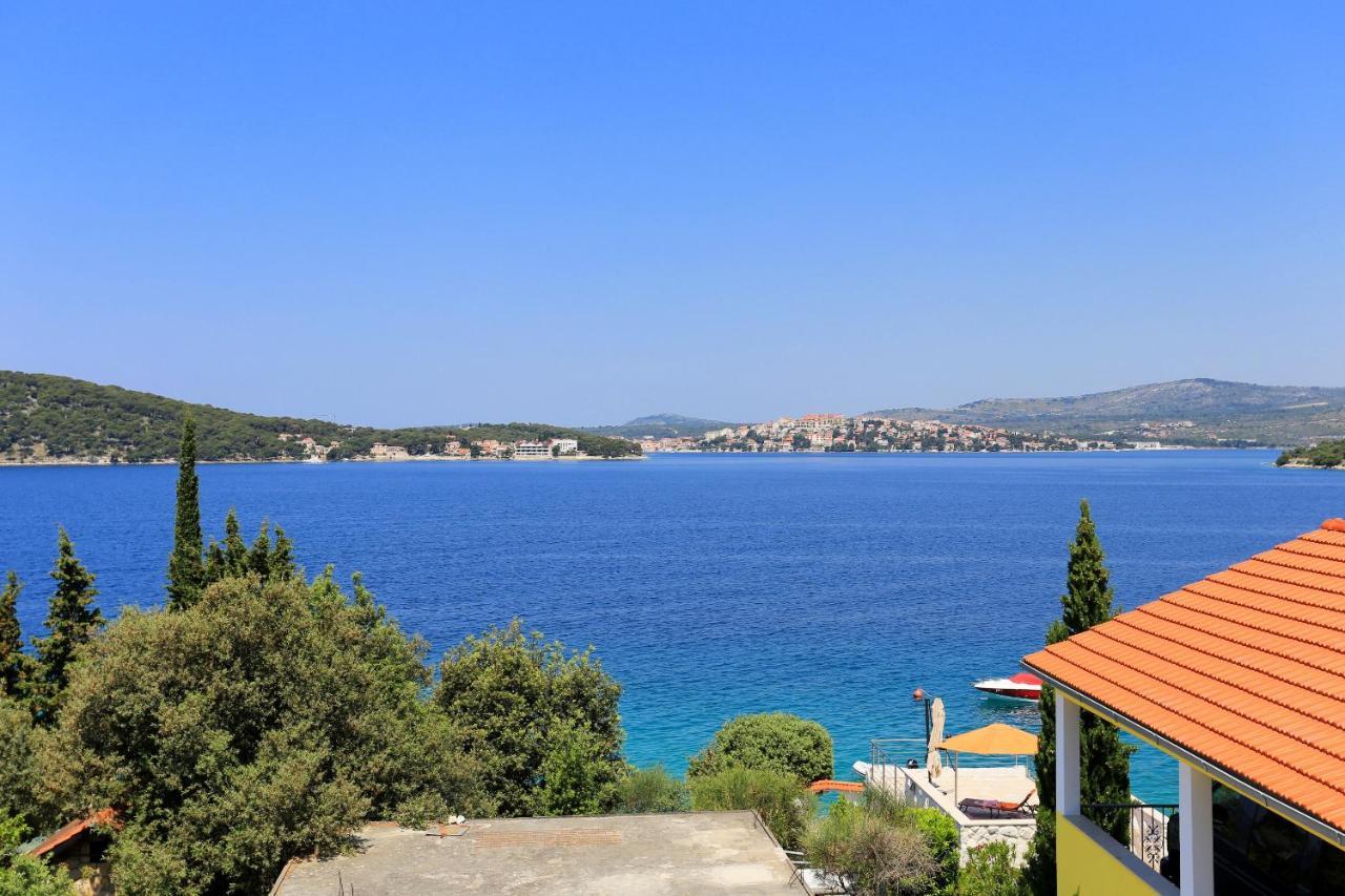 Family Friendly Seaside Apartments Razanj, Rogoznica - 10373 Eksteriør billede