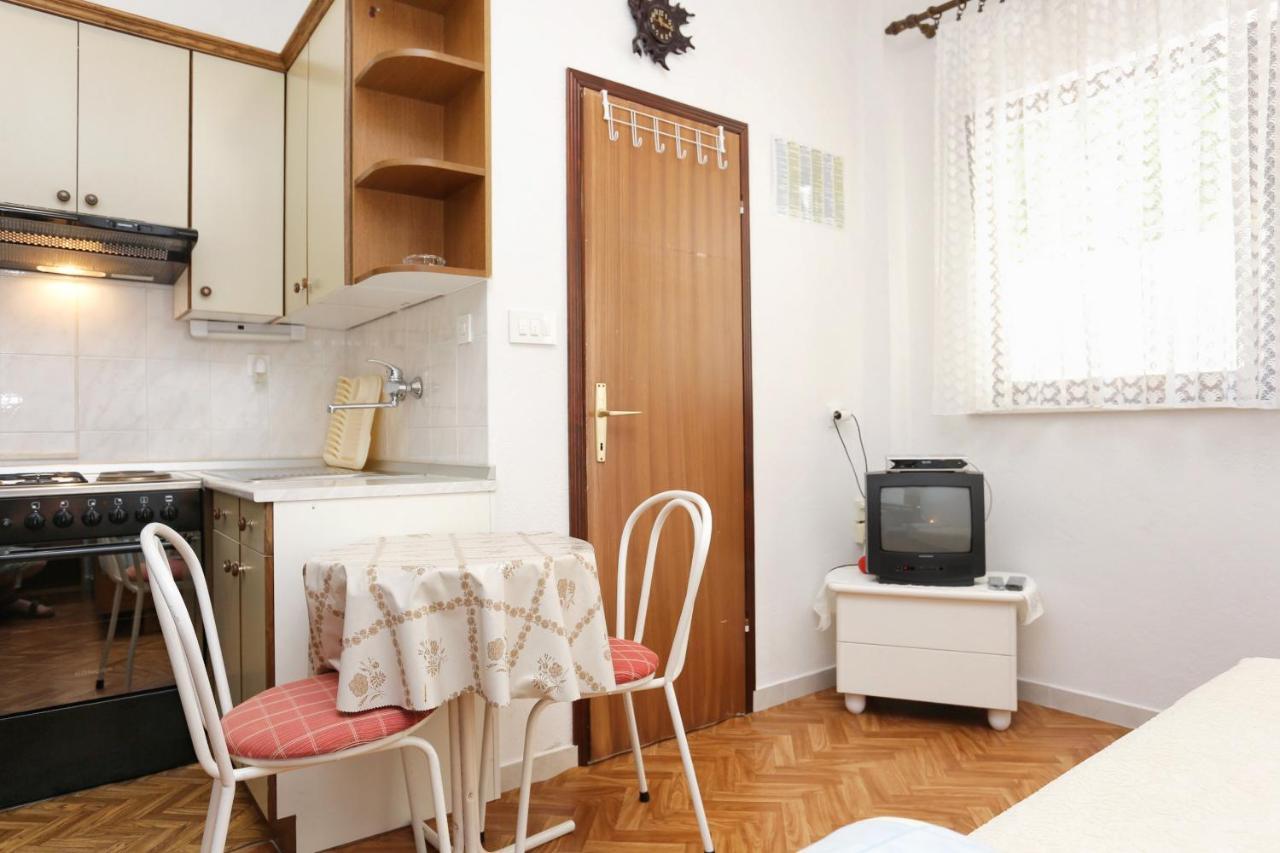 Family Friendly Seaside Apartments Razanj, Rogoznica - 10373 Eksteriør billede