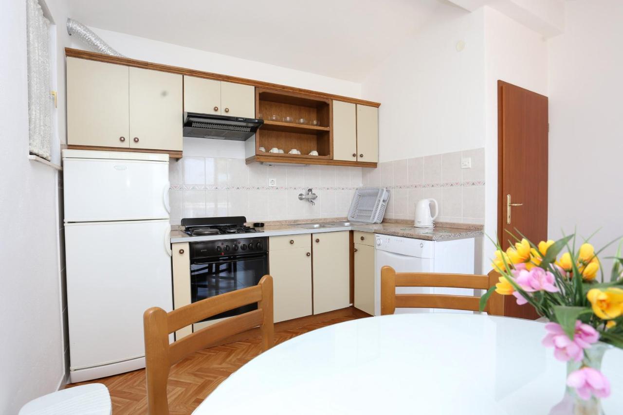 Family Friendly Seaside Apartments Razanj, Rogoznica - 10373 Eksteriør billede