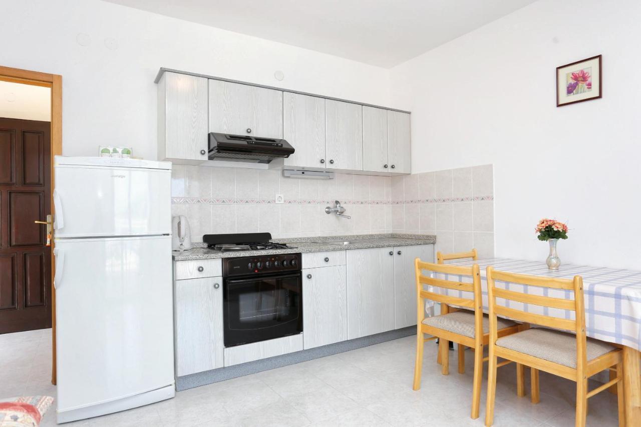 Family Friendly Seaside Apartments Razanj, Rogoznica - 10373 Eksteriør billede