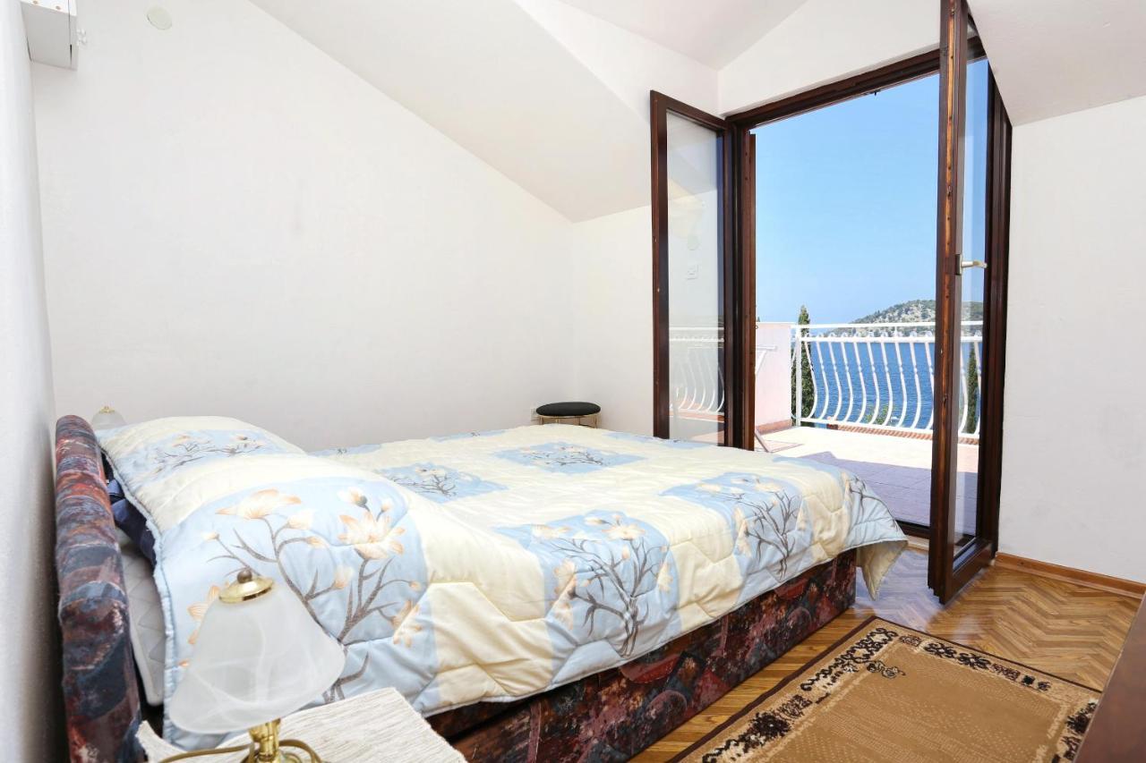 Family Friendly Seaside Apartments Razanj, Rogoznica - 10373 Eksteriør billede