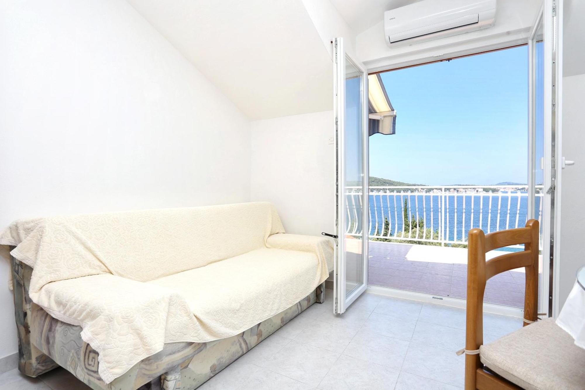 Family Friendly Seaside Apartments Razanj, Rogoznica - 10373 Værelse billede