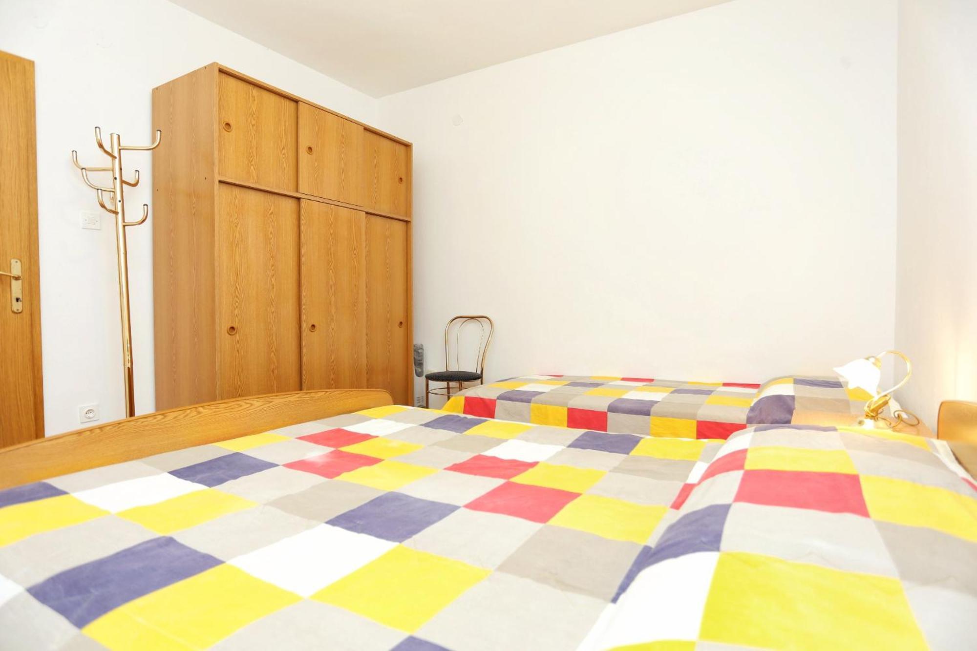 Family Friendly Seaside Apartments Razanj, Rogoznica - 10373 Værelse billede